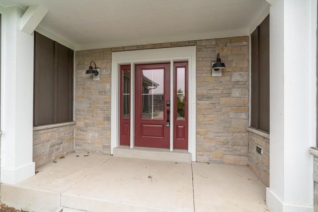 W221N3075 Greenwood ROAD, Waukesha, WI 53186