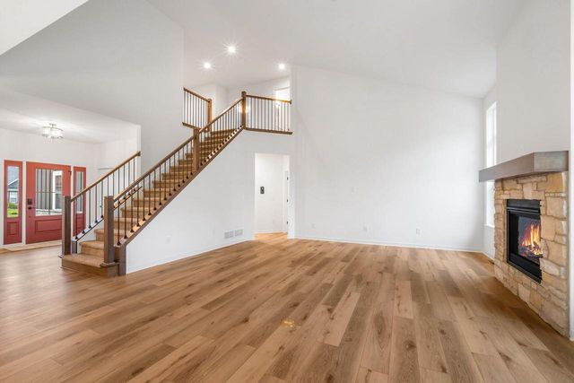 W221N3075 Greenwood ROAD, Waukesha, WI 53186