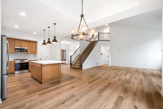 W221N3075 Greenwood ROAD, Waukesha, WI 53186