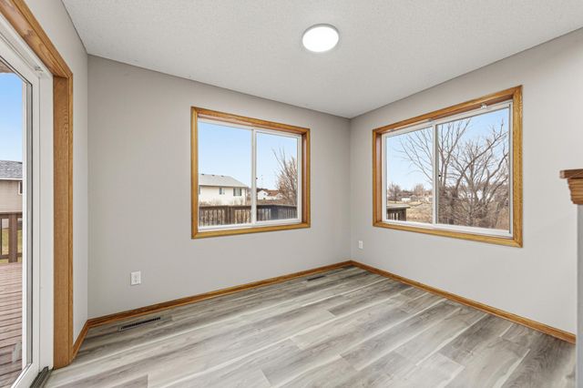 816 Orchard Circle, Belle Plaine, MN 56011