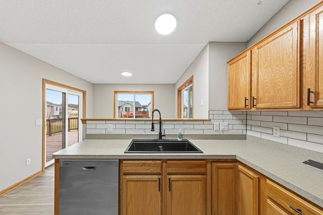 816 Orchard Circle, Belle Plaine, MN 56011