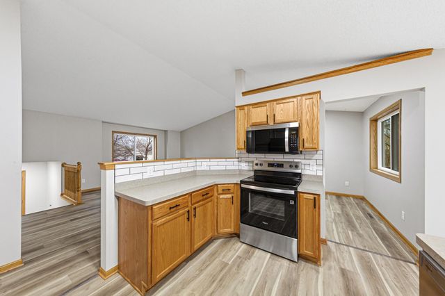 816 Orchard Circle, Belle Plaine, MN 56011