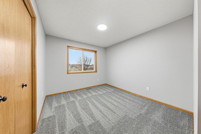 816 Orchard Circle, Belle Plaine, MN 56011