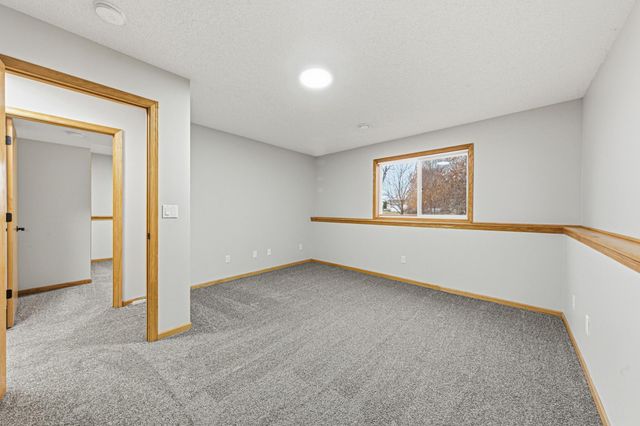 816 Orchard Circle, Belle Plaine, MN 56011