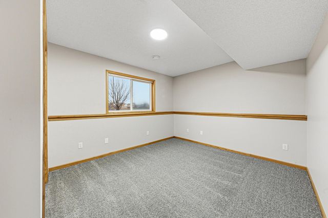 816 Orchard Circle, Belle Plaine, MN 56011