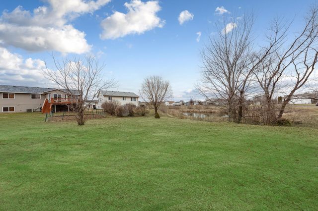 816 Orchard Circle, Belle Plaine, MN 56011