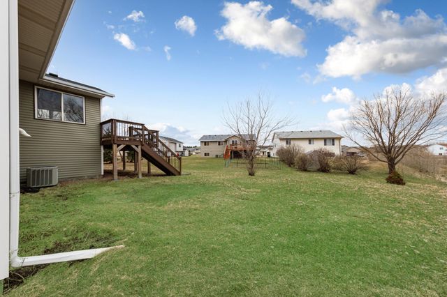 816 Orchard Circle, Belle Plaine, MN 56011