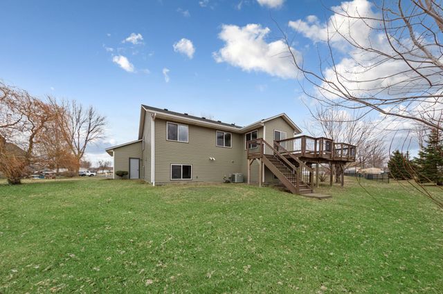 816 Orchard Circle, Belle Plaine, MN 56011