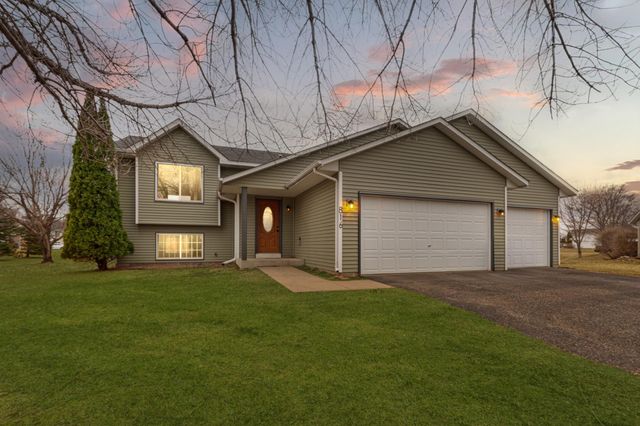 816 Orchard Circle, Belle Plaine, MN 56011