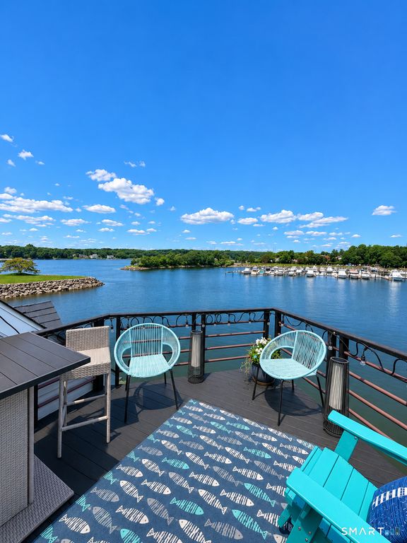 635 Popes Island Road 635, Milford, CT 06461