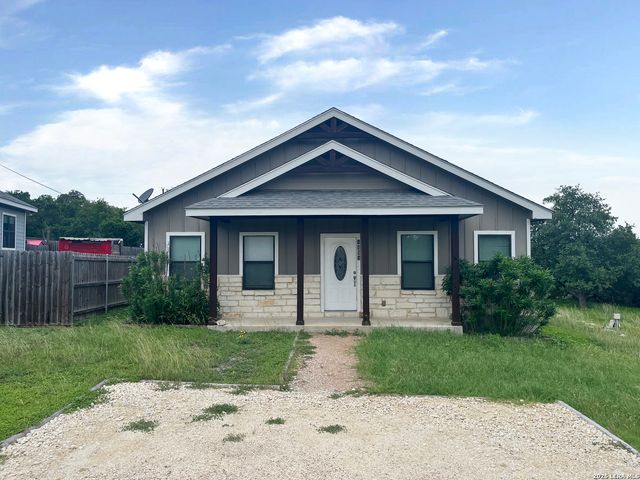 1491 Live Oak Dr, Spring Branch, TX 78070