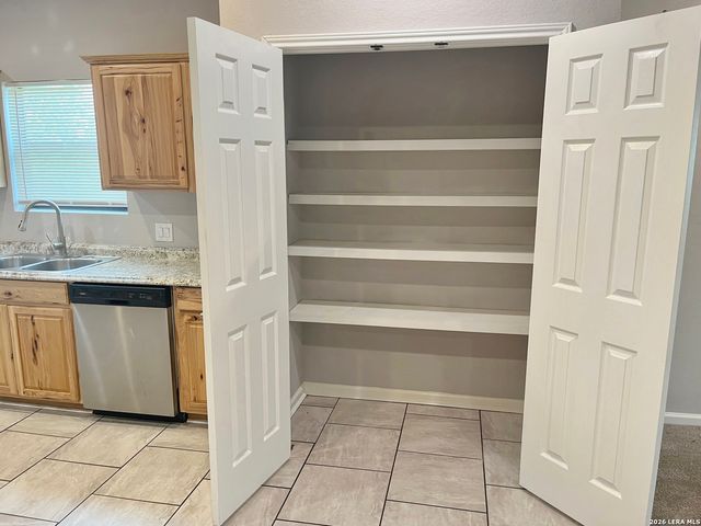 1491 Live Oak Dr, Spring Branch, TX 78070