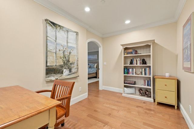 4889 V St, Sacramento, CA 95817