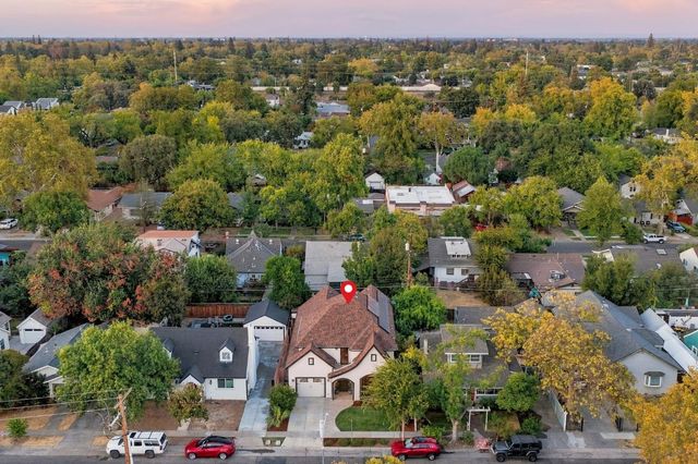 4889 V St, Sacramento, CA 95817