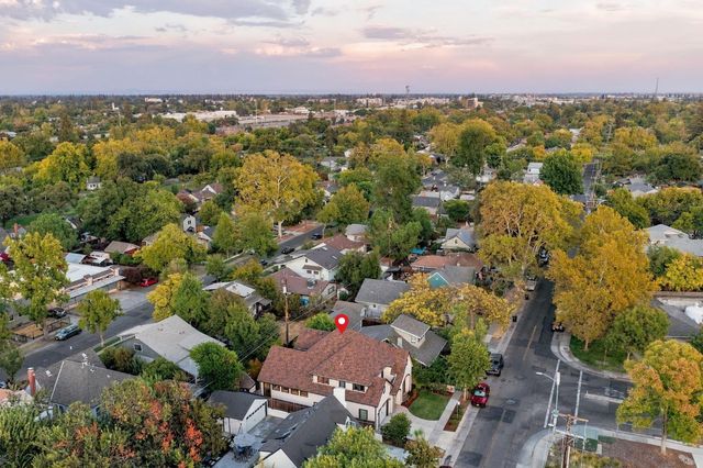 4889 V St, Sacramento, CA 95817