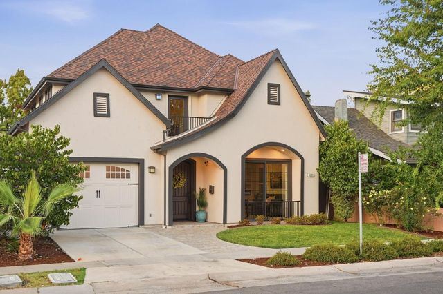 4889 V St, Sacramento, CA 95817