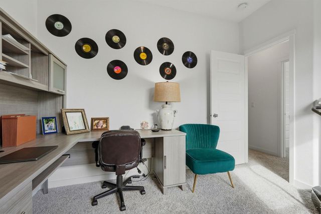 898 Lake Park Circle, Galt, CA 95632