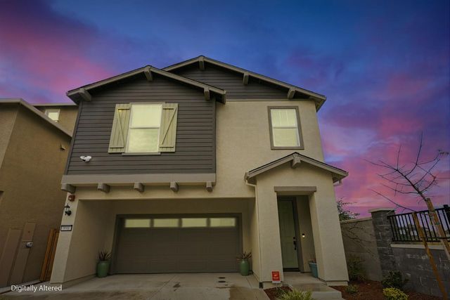 898 Lake Park Circle, Galt, CA 95632