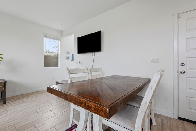 898 Lake Park Circle, Galt, CA 95632