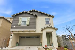 898 Lake Park Circle, Galt, CA 95632