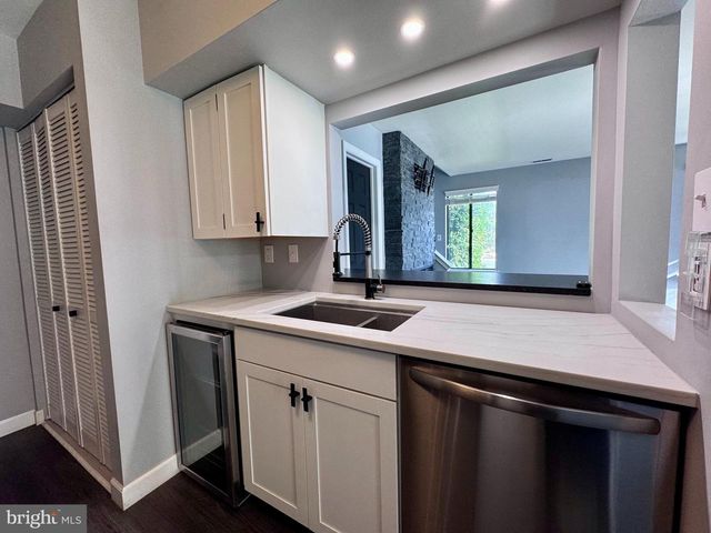 1403 ROBERTS WAY, Voorhees, NJ 08043