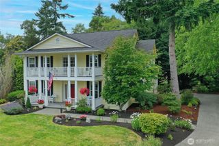 213 Eakin Drive NW, Bainbridge Island, WA 98110
