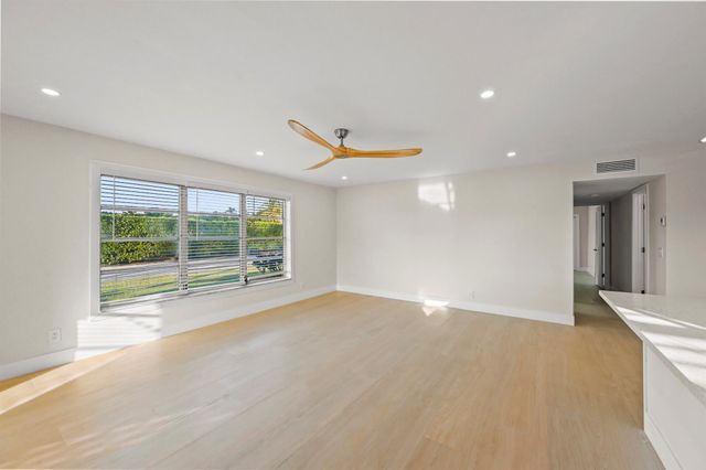 890 High Point Boulevard N A, Delray Beach, FL 33445