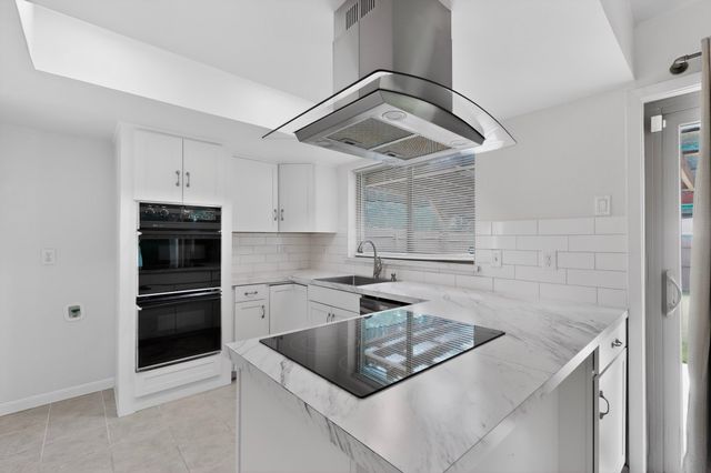 949 Meadowdale Circle, Garland, TX 75043