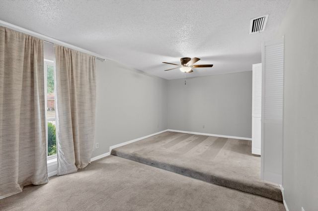 949 Meadowdale Circle, Garland, TX 75043