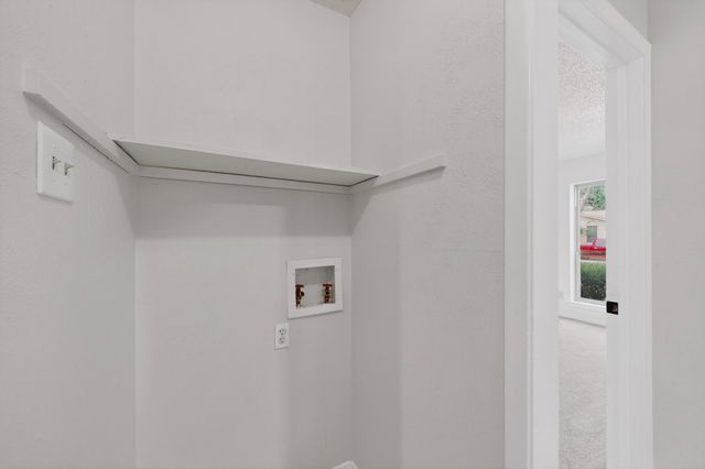 949 Meadowdale Circle, Garland, TX 75043