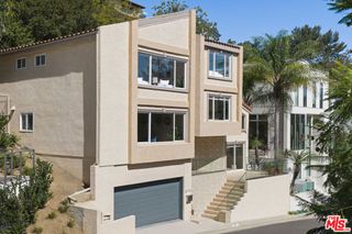 3751 Prestwick Drive, Los Angeles, CA 90027