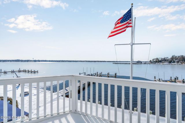 21 River Avenue, Island Heights, NJ 08732