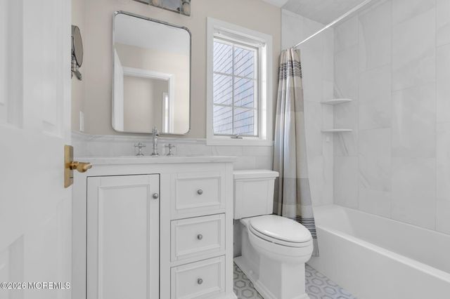 21 River Avenue, Island Heights, NJ 08732