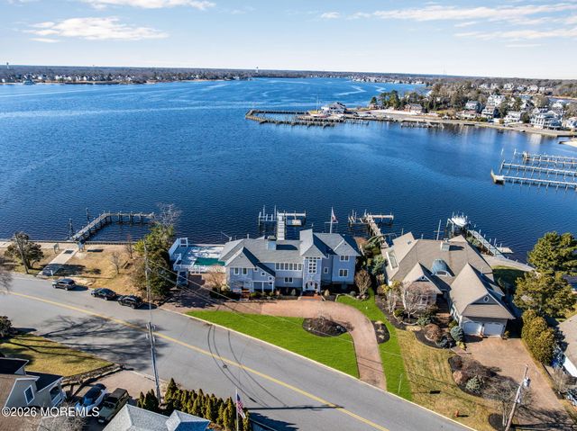 21 River Avenue, Island Heights, NJ 08732