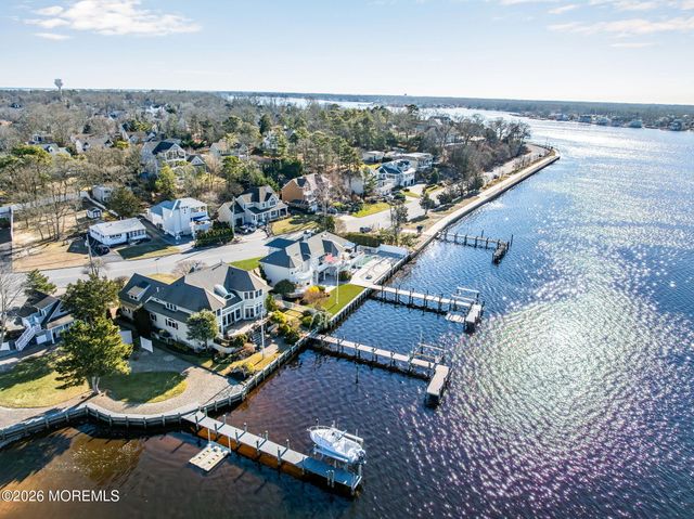 21 River Avenue, Island Heights, NJ 08732