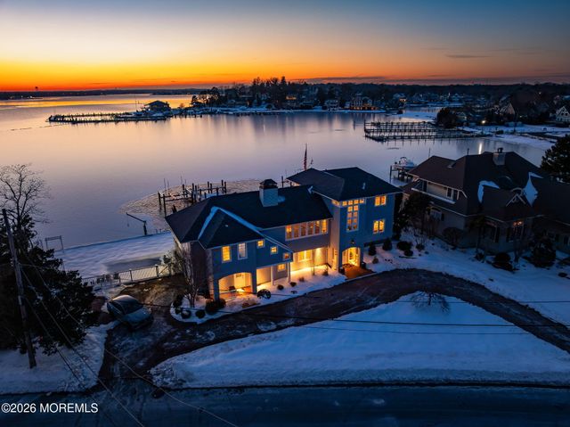 21 River Avenue, Island Heights, NJ 08732