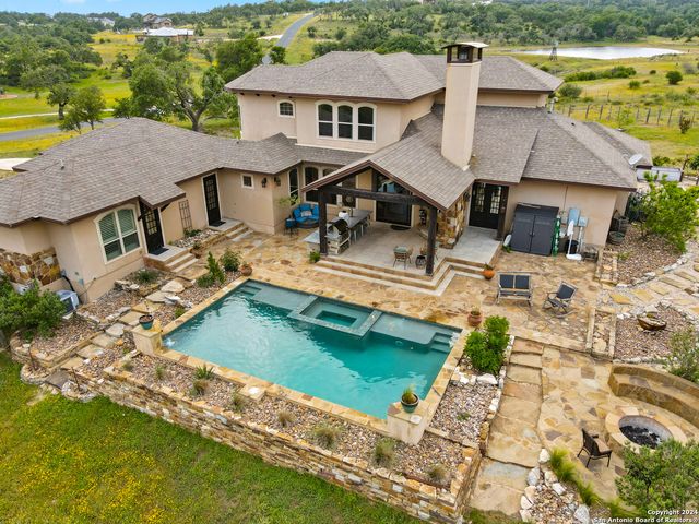 189 Dry Bear Creek, New Braunfels, TX 78132