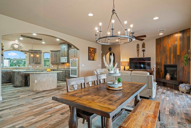 189 Dry Bear Creek, New Braunfels, TX 78132