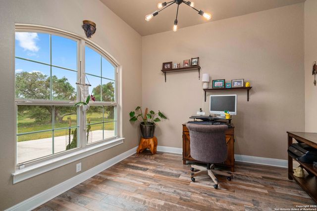 189 Dry Bear Creek, New Braunfels, TX 78132