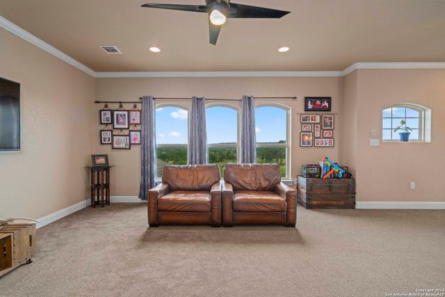 189 Dry Bear Creek, New Braunfels, TX 78132