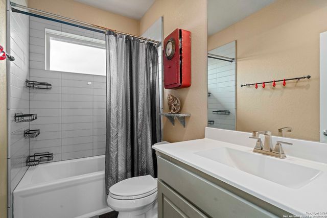 189 Dry Bear Creek, New Braunfels, TX 78132