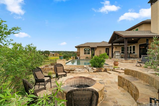 189 Dry Bear Creek, New Braunfels, TX 78132
