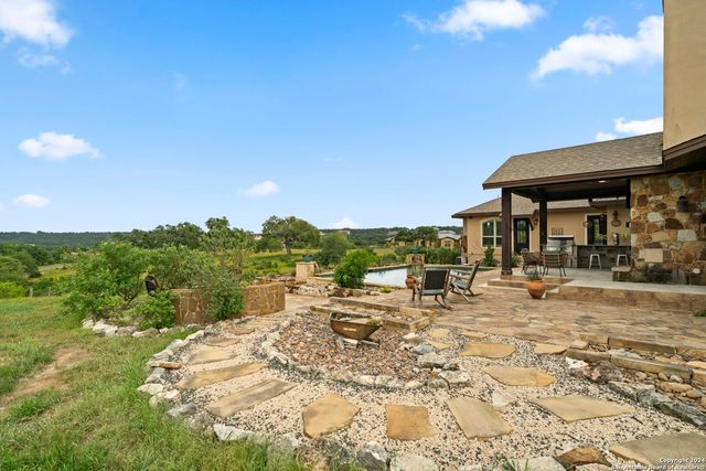 189 Dry Bear Creek, New Braunfels, TX 78132