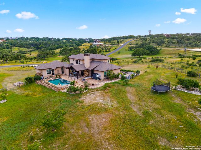 189 Dry Bear Creek, New Braunfels, TX 78132