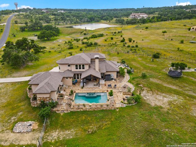189 Dry Bear Creek, New Braunfels, TX 78132