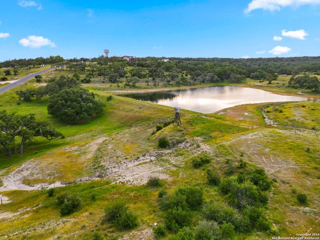 189 Dry Bear Creek, New Braunfels, TX 78132