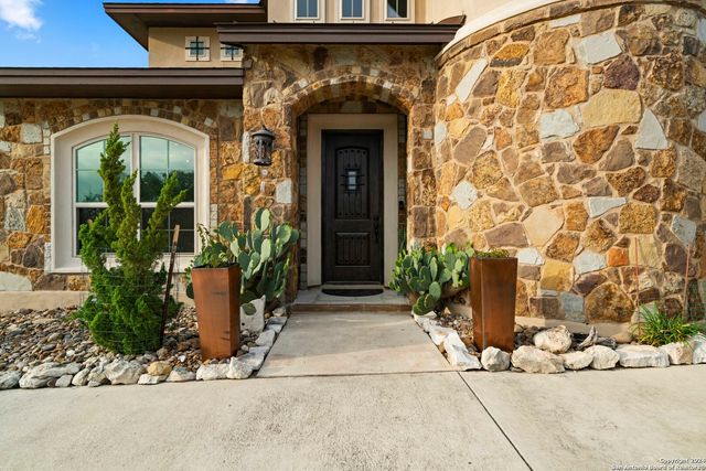 189 Dry Bear Creek, New Braunfels, TX 78132