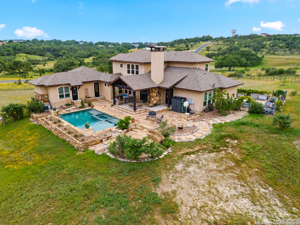 189 Dry Bear Creek, New Braunfels, TX 78132