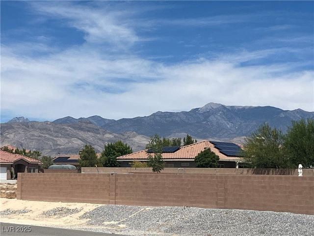 4960 Honey Locust Drive, Pahrump, NV 89061