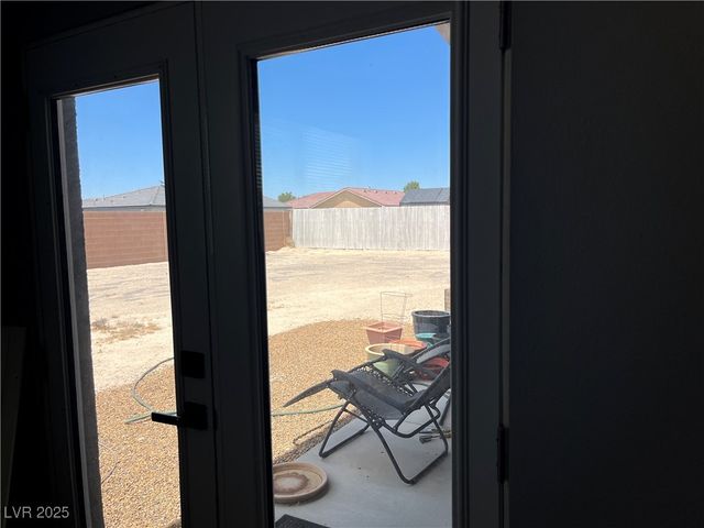 4960 Honey Locust Drive, Pahrump, NV 89061